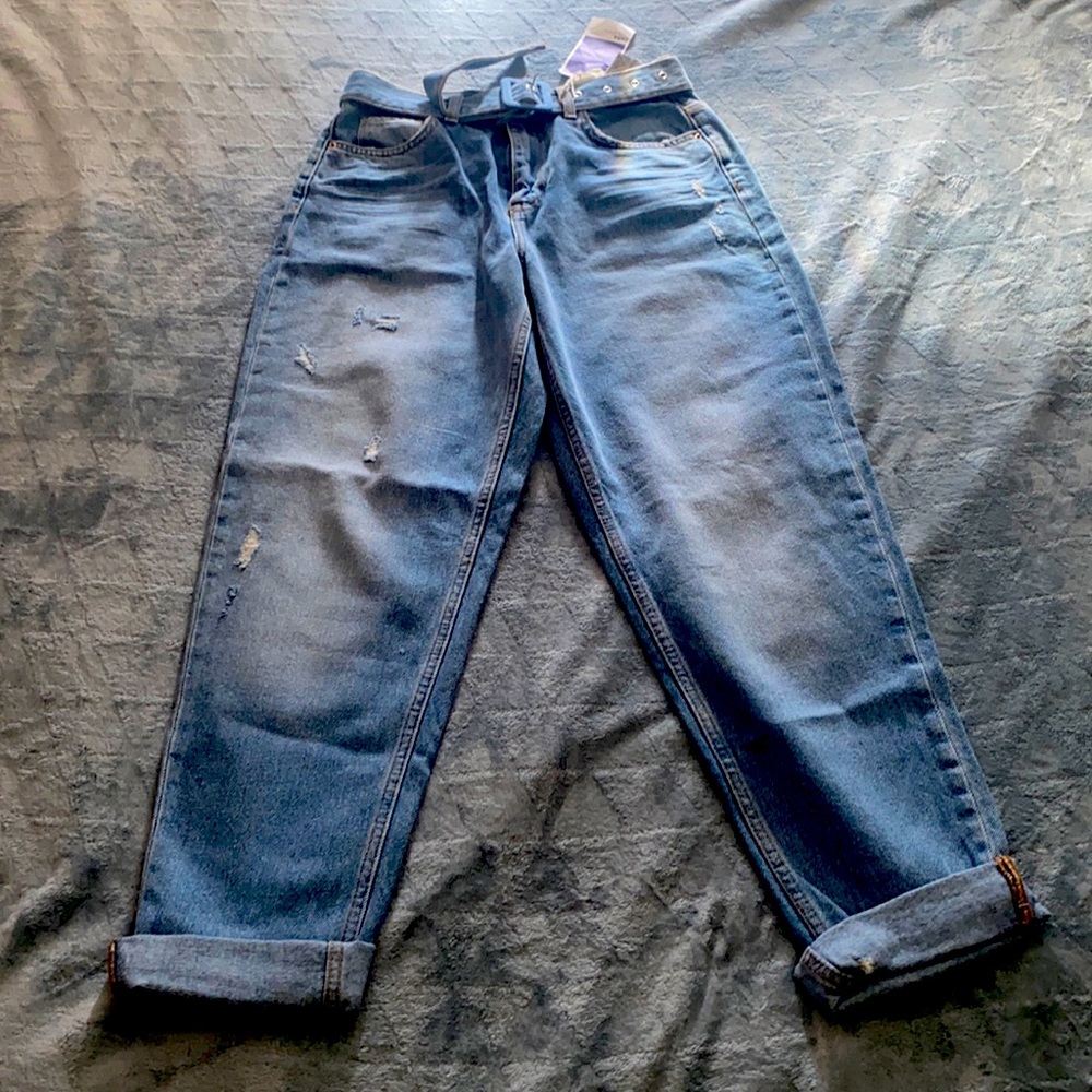 NWT Zara Mom Fit denim washed Jeans. Cuffed bottom Size 6 EUR 38